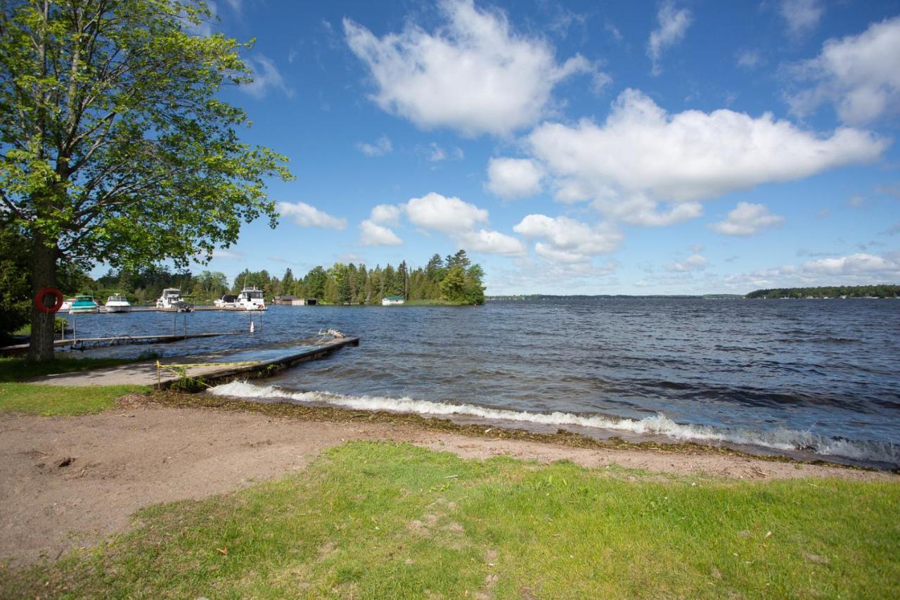 Fun Place With A Sandy Beach For Swimming, Boating, And Fishing, Featuring 3 Available Cabins Fenelon Falls Экстерьер фото