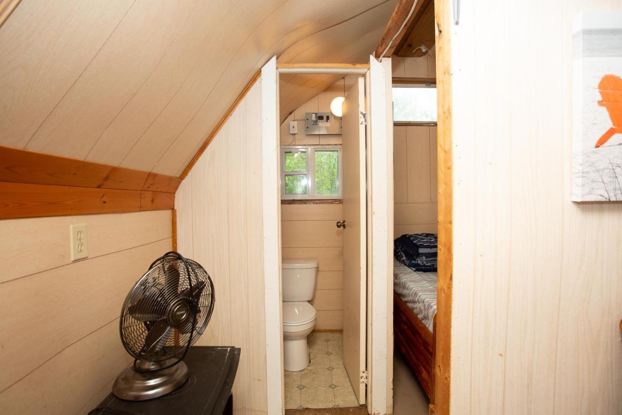 Fun Place With A Sandy Beach For Swimming, Boating, And Fishing, Featuring 3 Available Cabins Fenelon Falls Экстерьер фото