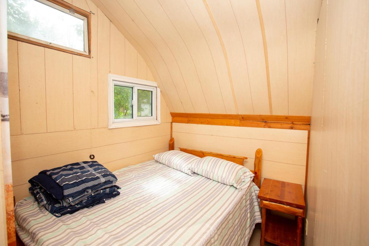 Fun Place With A Sandy Beach For Swimming, Boating, And Fishing, Featuring 3 Available Cabins Fenelon Falls Экстерьер фото