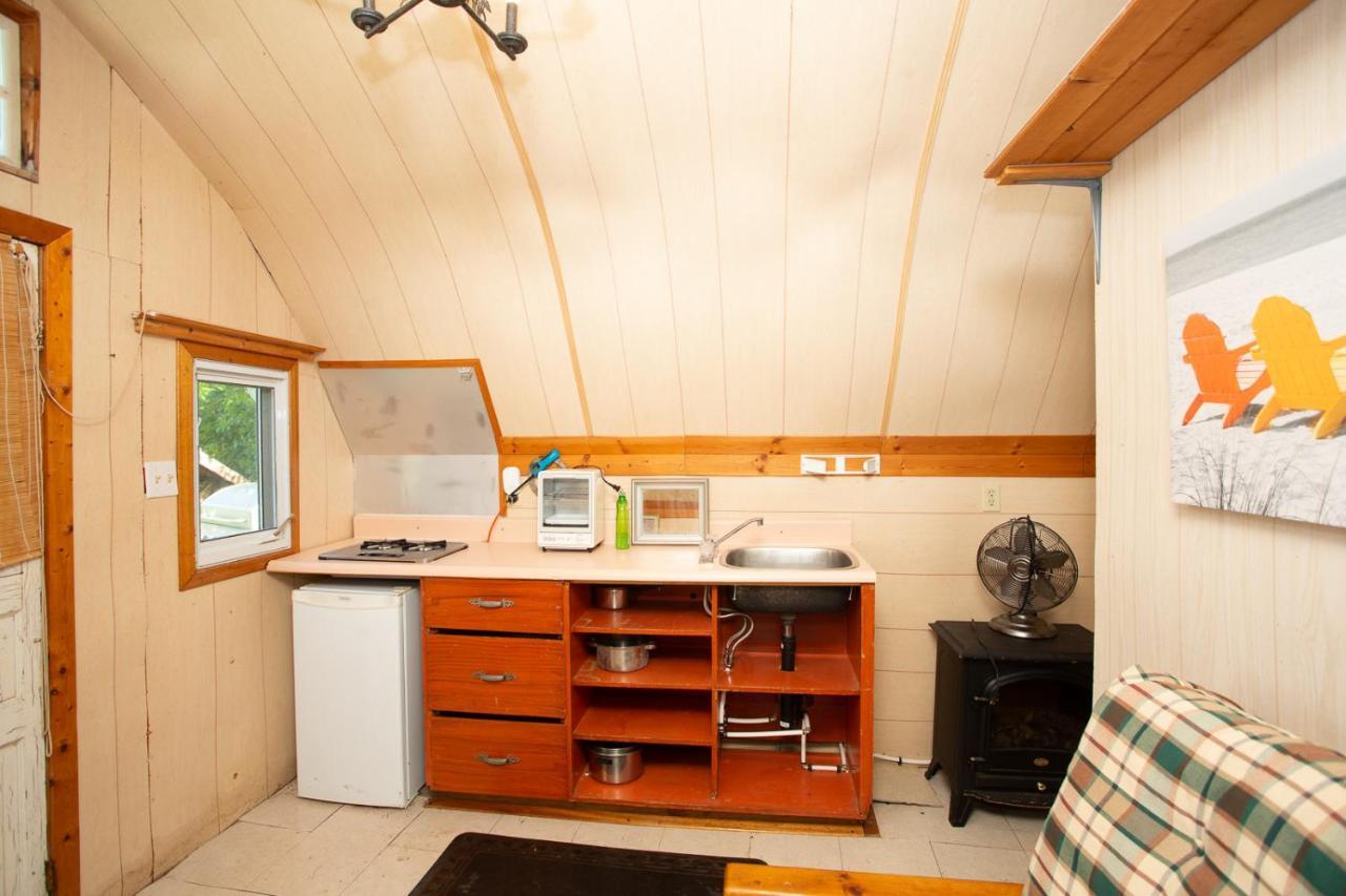 Fun Place With A Sandy Beach For Swimming, Boating, And Fishing, Featuring 3 Available Cabins Fenelon Falls Экстерьер фото