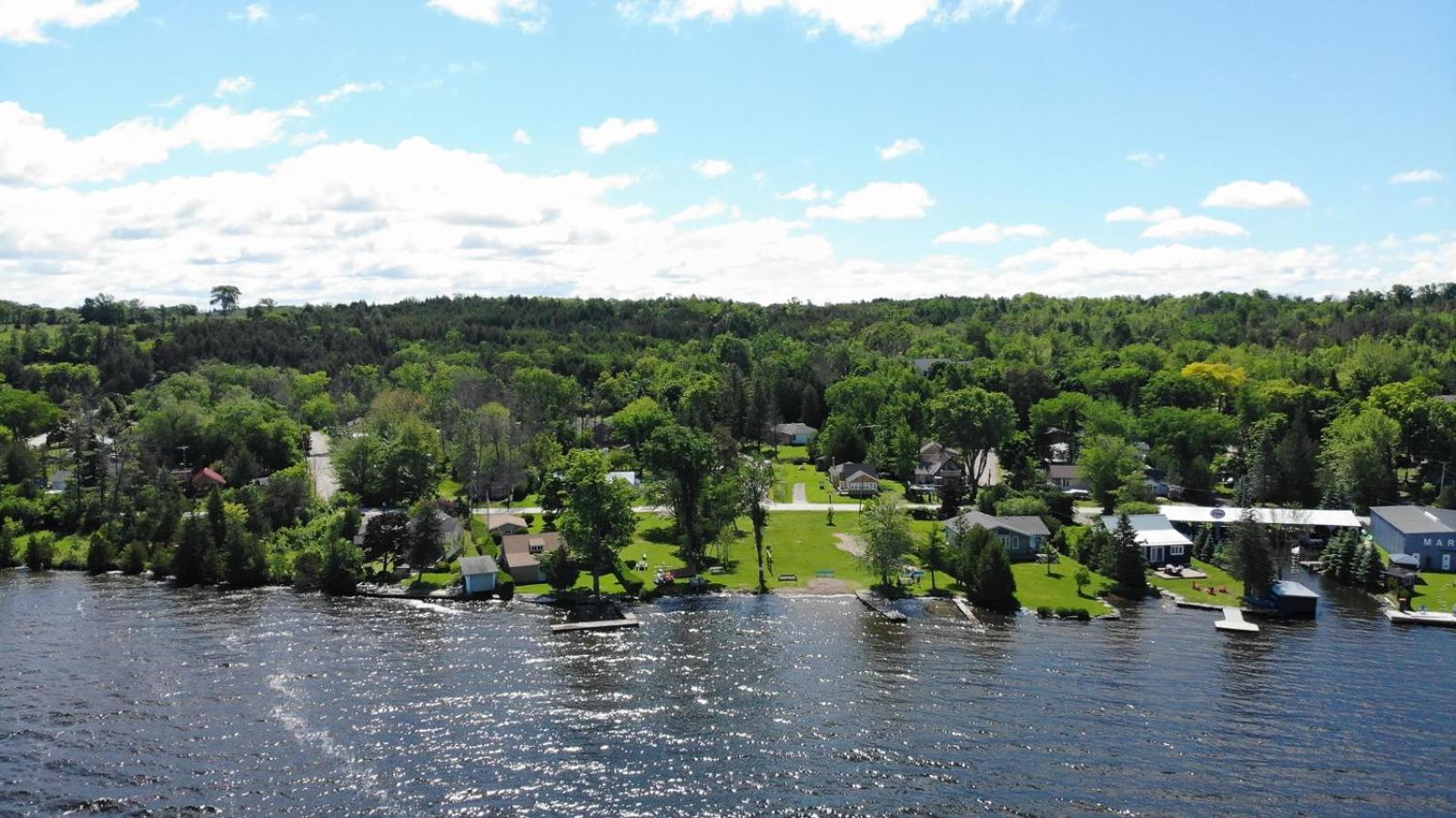 Fun Place With A Sandy Beach For Swimming, Boating, And Fishing, Featuring 3 Available Cabins Fenelon Falls Экстерьер фото