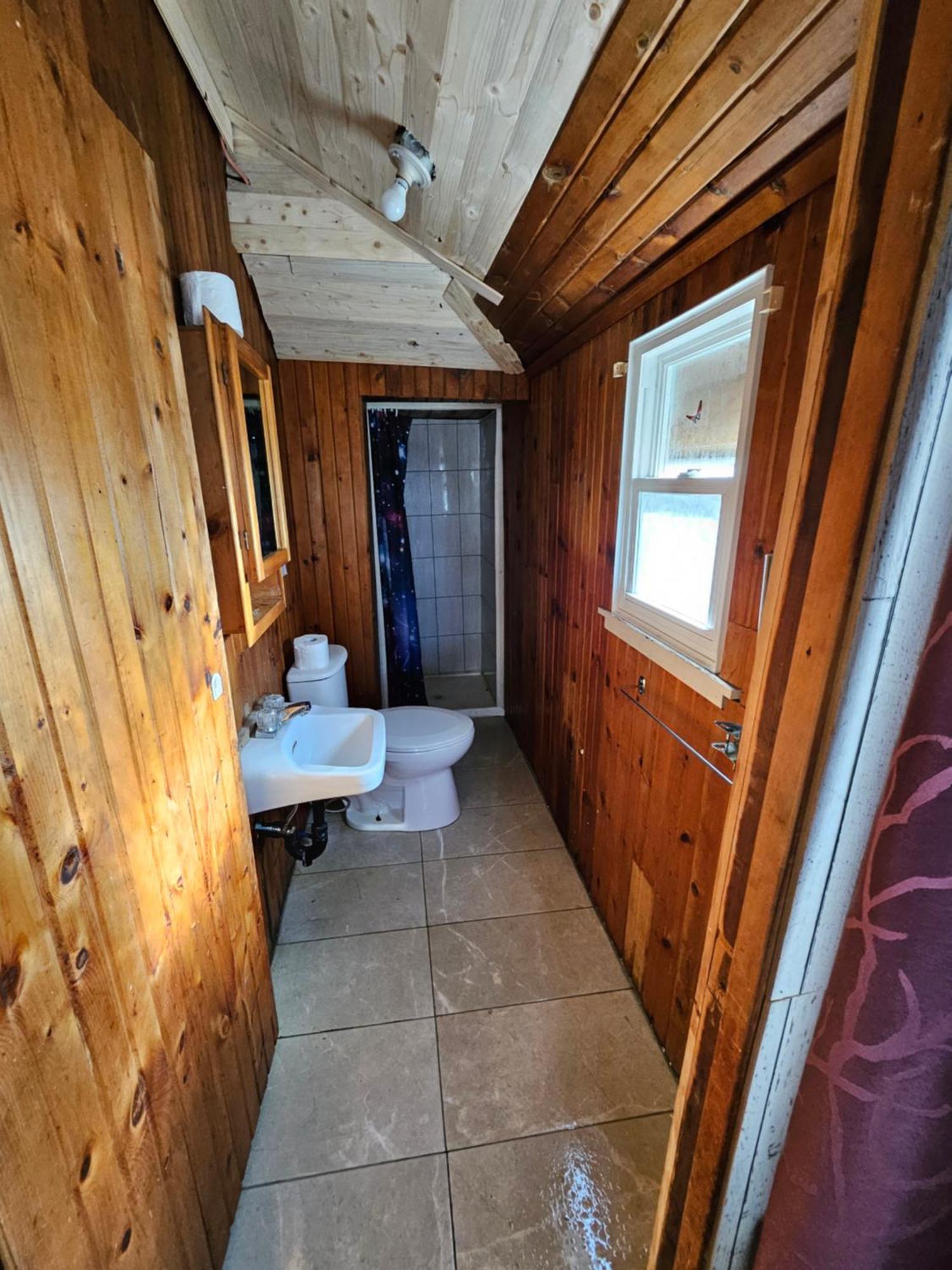 Fun Place With A Sandy Beach For Swimming, Boating, And Fishing, Featuring 3 Available Cabins Fenelon Falls Экстерьер фото